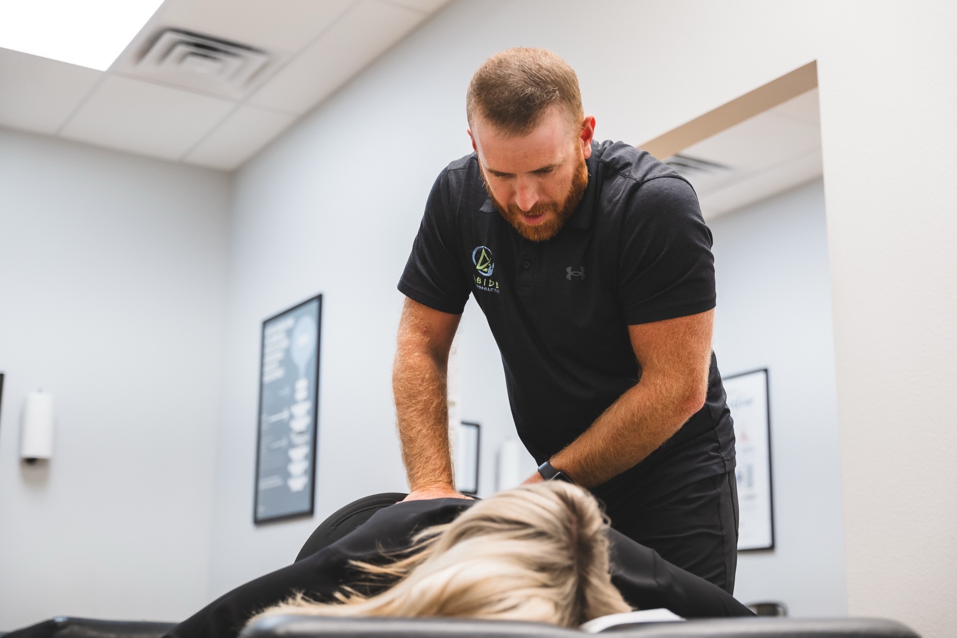 Natural pain management and chiropractic adjustment in Fayetteville, AR